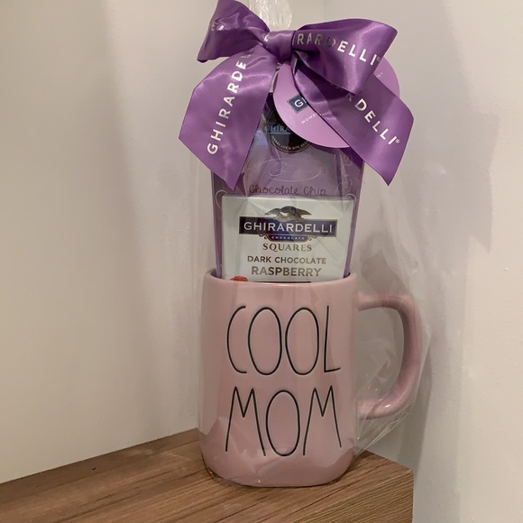 Rae Dunn Accessories - Rae Dunn COOL MOM Gift Mug
